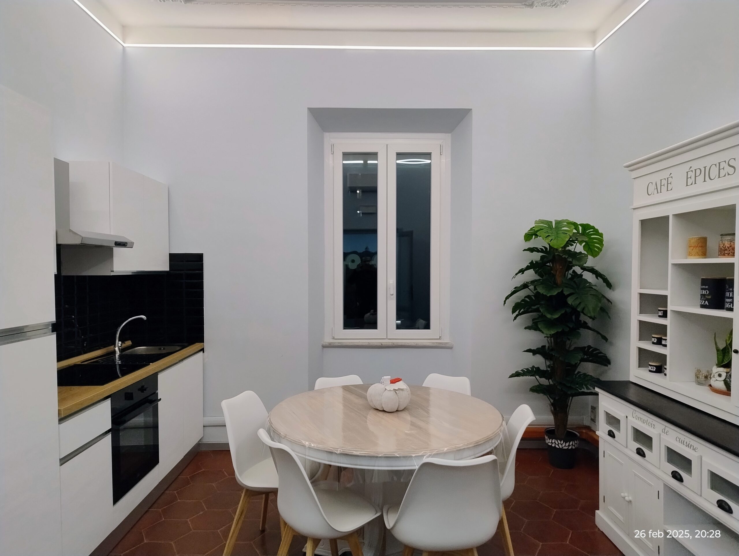 IMG_20250226_202832830_HDR_AE IMG_20250226_202832830_HDR_AE